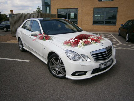 Mercedes E250 cho bạn một đám cưới ấn tượng, khó quên