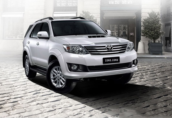 Xe Toyota Fortuner 7 chỗ
