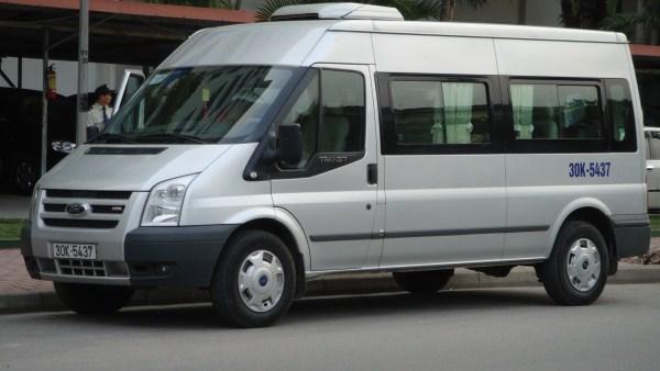 Cho-thue-xe-16-cho-ford-transit-2_1377771362