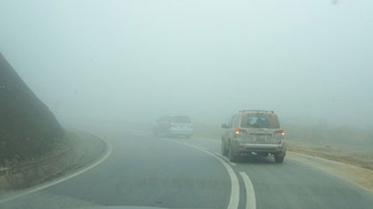 Lái xe trong sương mù cần chú ý những gì?